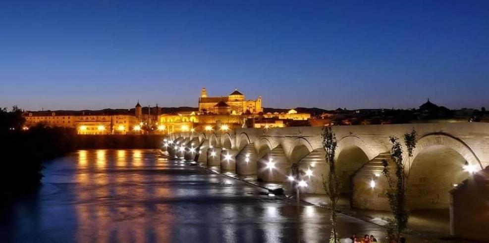 A 20 Metros De La Mezquita Catedral ,Apartamentos Turistico Cespedes 5 Córdoba Exterior foto